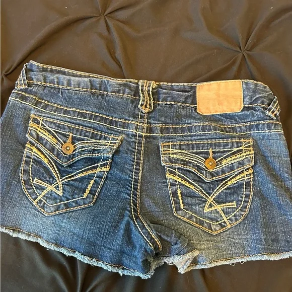Amethyst Jeans Distressed Blue Jean Shorts - Picture 2 of 3